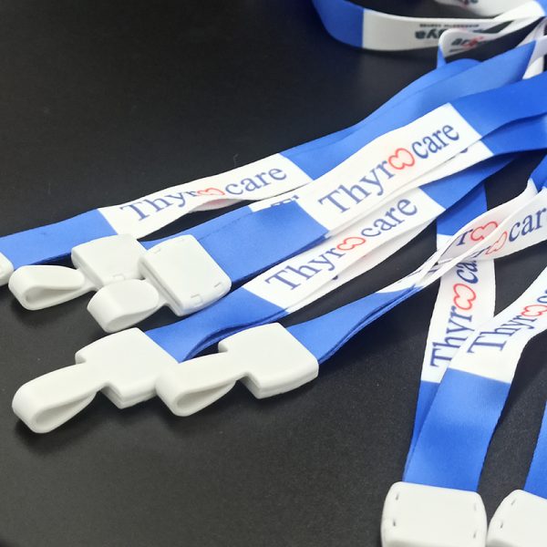 MULTICOLOR TAGS