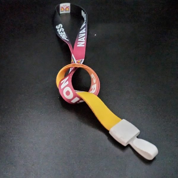 MULTICOLOR ID TAGS